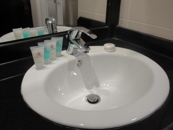 Marina Royal Hotel Suites image 34